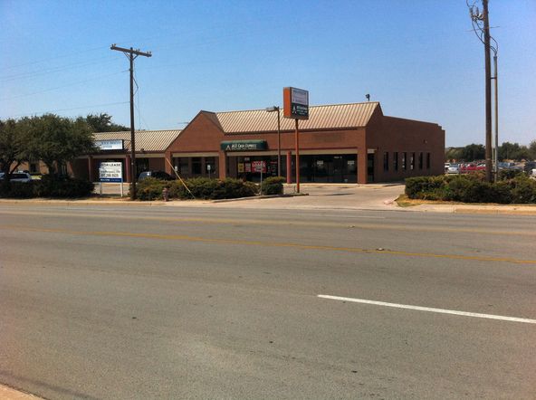 1401 Brown Trl, Bedford, TX 76022